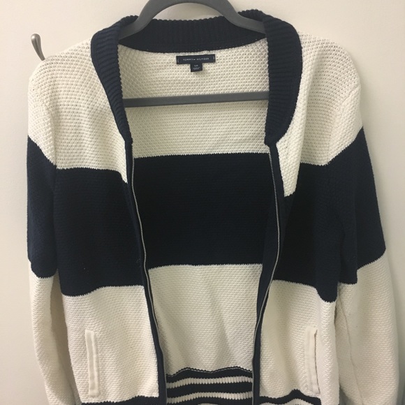 Tommy Hilfiger - Picture 1 of 5